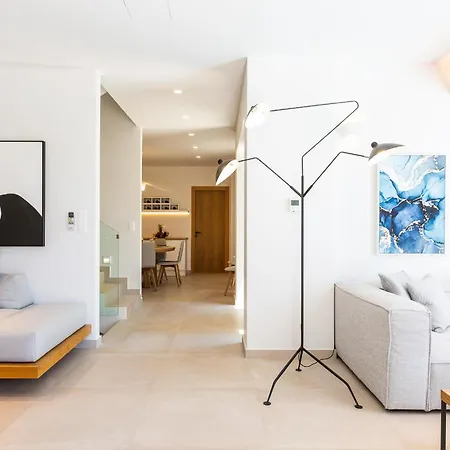 Vasilios Villa, With Pool, Gym & Close To Beach, By Thinkvilla Loutra (Crete)