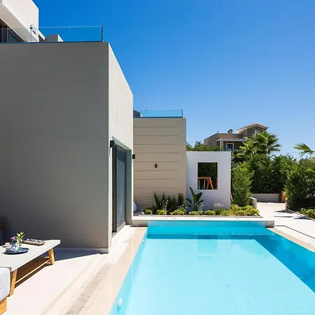 Vasilios Villa, With Pool, Gym & Close To Beach, By Thinkvilla * Loutra