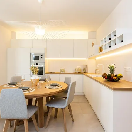 Vasilios Villa, With Pool, Gym & Close To Beach, By Thinkvilla Villa Loutra